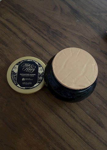 Oriflame Milk & Honey Gold Yasemin El ve Vücut Kremi - Görsel 4