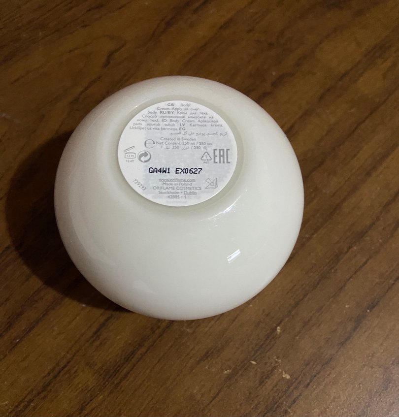 Oriflame Eclat Femme Vücut Kremi 250 ml - Görsel 2