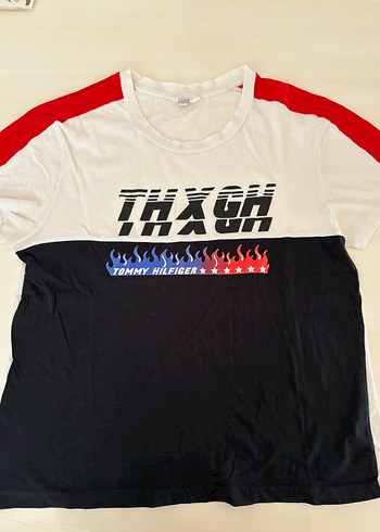 Tommy Hilfiger X GIGI HADID tshirt