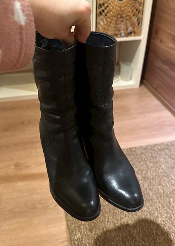 Siyah Kadın Deri Topuklu Bot - Görsel 5