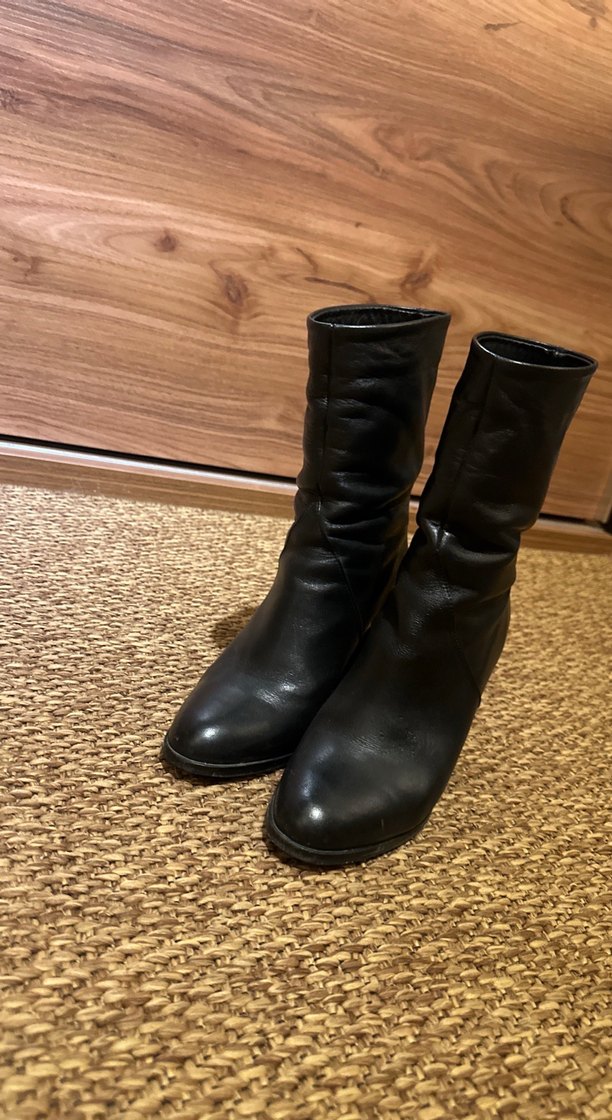 Siyah Kadın Deri Topuklu Bot - Görsel 2