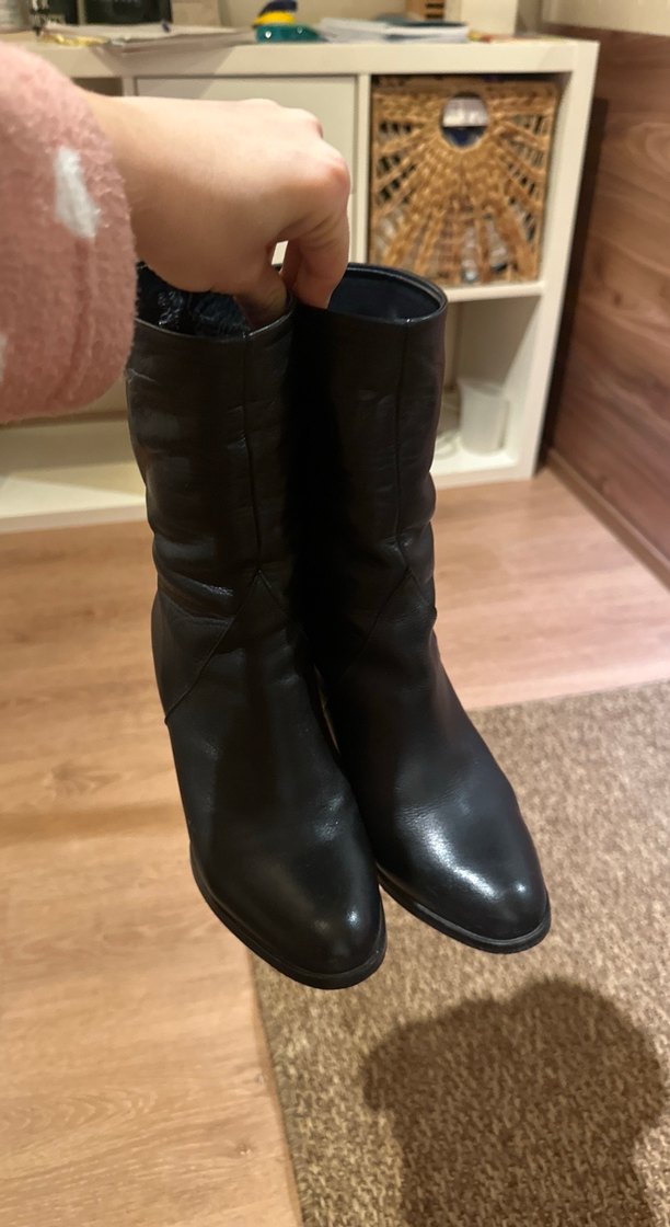 Siyah Kadın Deri Topuklu Bot - Görsel 5