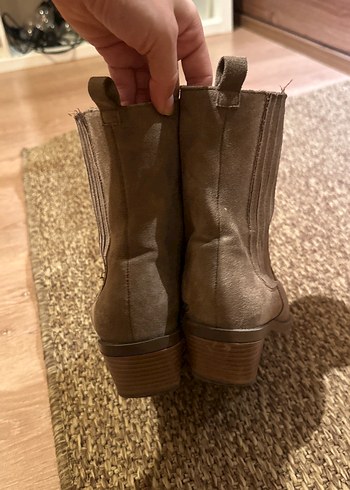 Kahverengi Süet Kadın Dolgu Topuklu Bot - Görsel 4