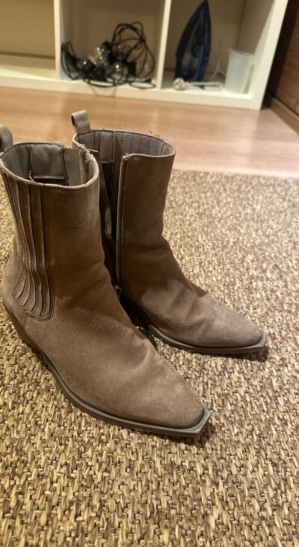 Kahverengi Süet Kadın Dolgu Topuklu Bot - Görsel 2