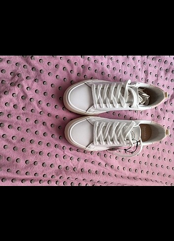 38 Beden beyaz Renk Bershka spor ayakkabı 