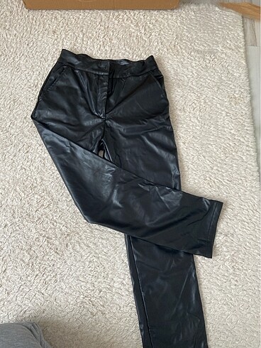 36 Beden siyah Renk Deri Pantolon