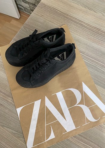 Zara Siyah Platform Topuklu Kadın Spor Ayakkabı