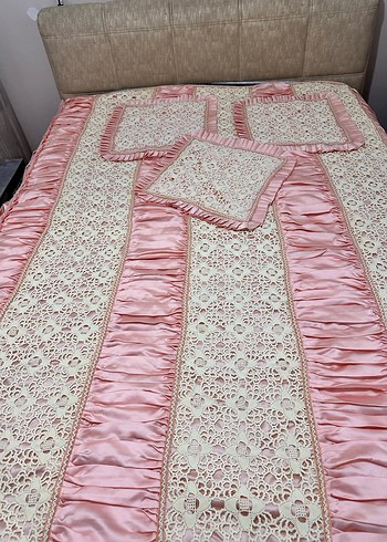 Nakışlı Pembe Yatak Örtüsü - Görsel 9