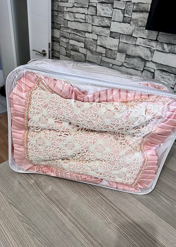 Nakışlı Pembe Yatak Örtüsü - Görsel 7