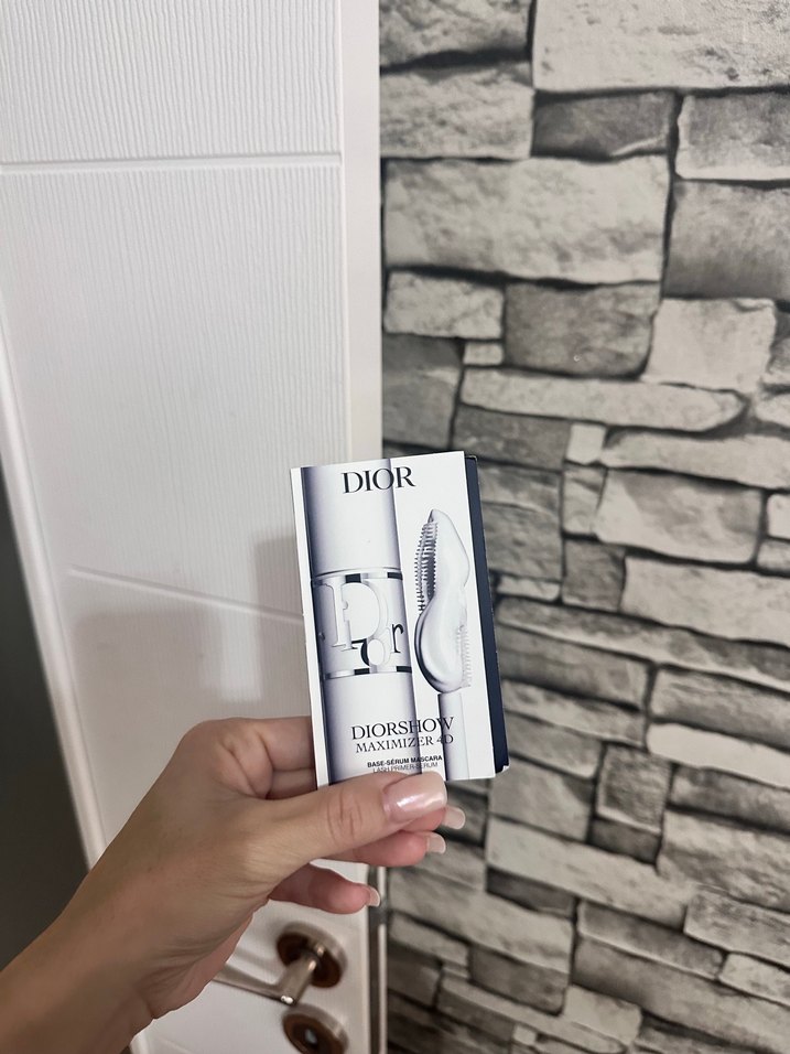 Dior Beyaz serum  Maskara - Görsel 2