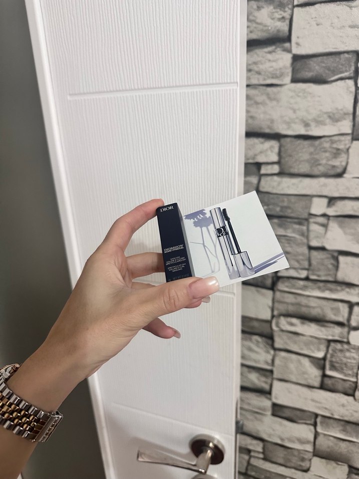 Dior Gri Maskara Beyaz Ambalajda - Görsel 2