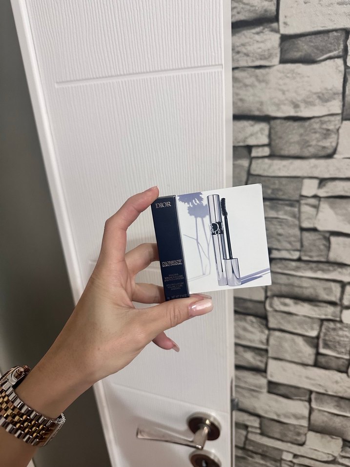 Dior Gri Maskara Beyaz Ambalajda - Görsel 4