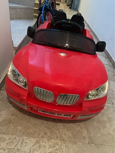 Beden kırmızı Renk Pilsan 12v akülü araba