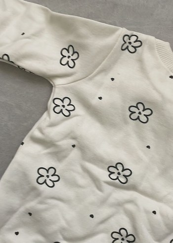 Çiçek Desenli Beyaz Kız Sweatshirt - Görsel 7