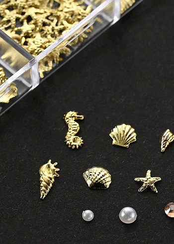 Beden Renk Tırnak charm