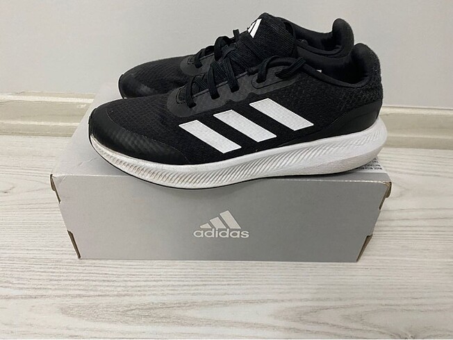 Adidas 35.5 numara