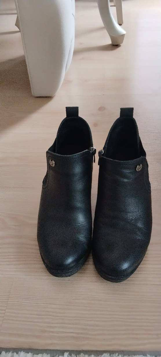 Siyah Kadın Topuklu Bot - Minimalist Tasarım - Görsel 3