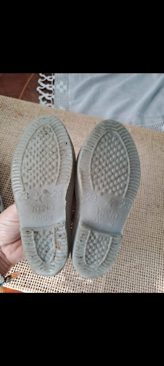 Çocuk lastik ayakkabı - Görsel 3