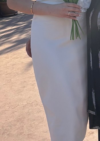 Kadın beyaz kayık yaka fiyonklu midi elbise - Görsel 3
