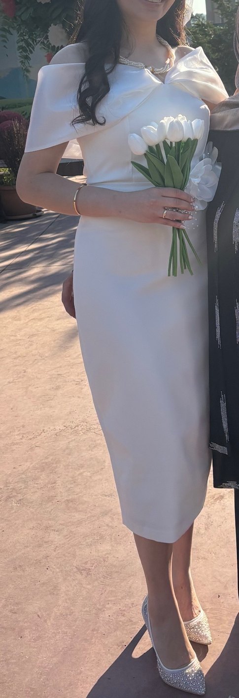 Kadın beyaz kayık yaka fiyonklu midi elbise - Görsel 3