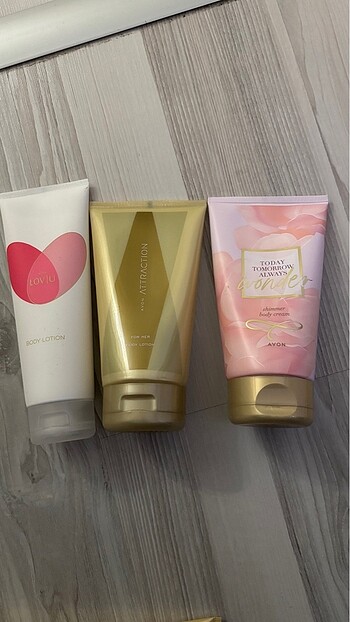 3 adet #avon #vücutkremi #parfümlüvücutkremi - Görsel 2