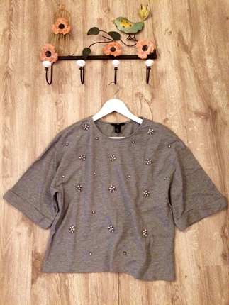 H&M taşlı sweatshirt
