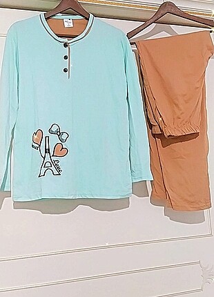 Su yeşili yeni pijama takimi