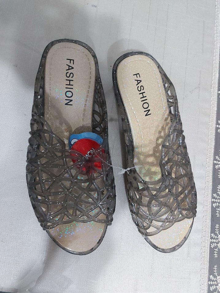 Gri Desenli Kadın Dolgu Topuk Terlik - Görsel 3