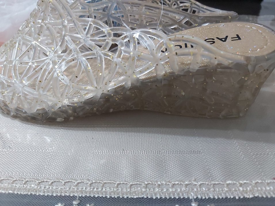 Şeffaf Dolgu Topuklu Kadın Terlik - Görsel 3