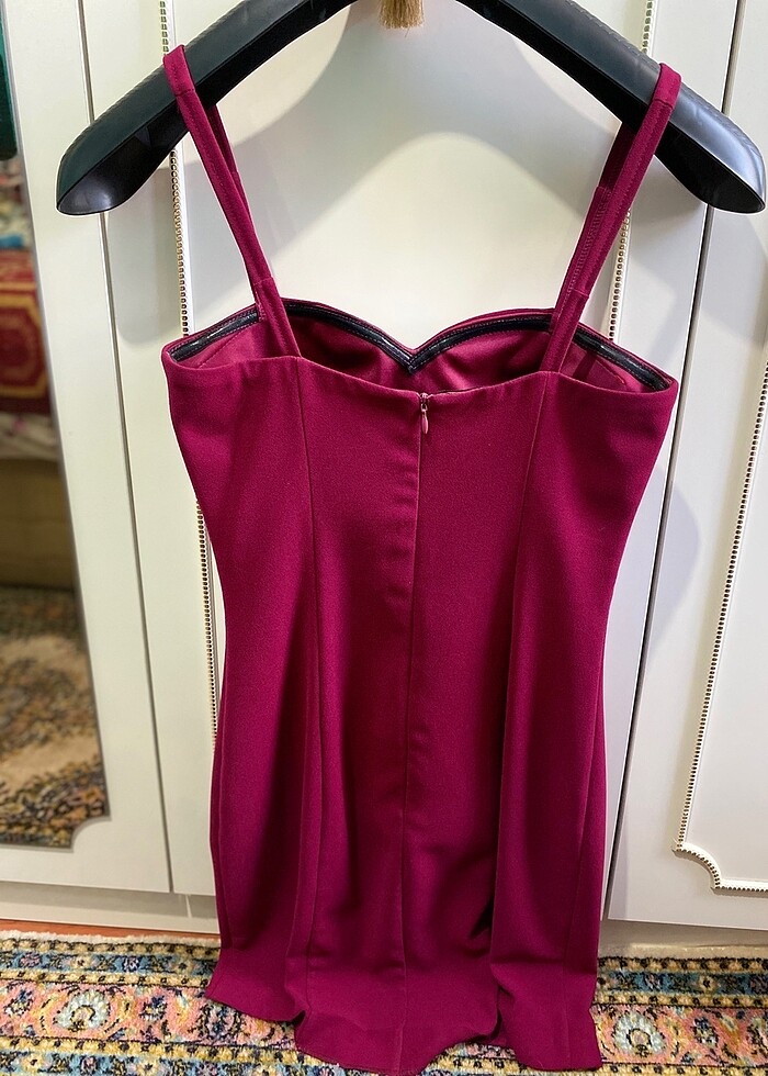 Mürdüm Rengi Kalp Yaka Kalem Elbise - Görsel 4