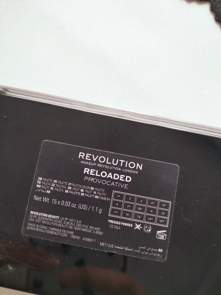 Revolution pastel tonlarinda parlak ve mat Göz Farı Paleti - Görsel 2