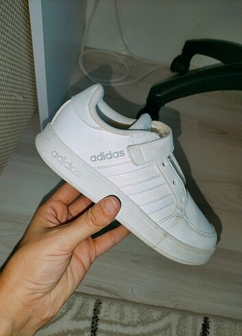 Adidas Beyaz erkek cocuk spor ayakkabi 