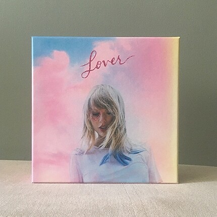 Taylor Swift Lover Box