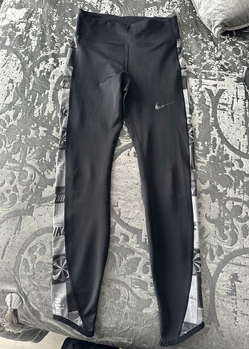 Nike Gri Baskili Spor Tayt