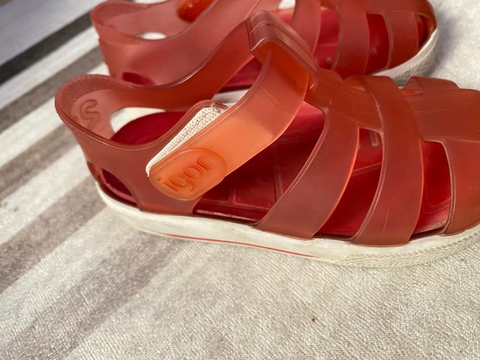 Kızlar İçin Parlak Kırmızı Sandalet - Görsel 3