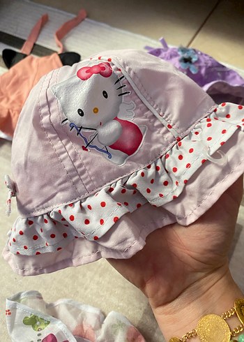 Çocuklar için Renkli Fırfırlı Nakışlı Şapkalar - Görsel 3