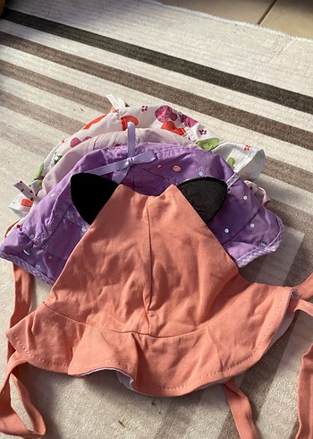 Renkli Nakışlı Fırfırlı Çocuk Şapkaları - Görsel 6