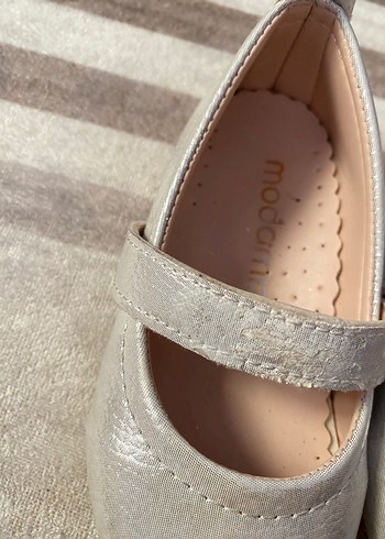 Kız Çocuk Beyaz Tokalı Babet Ayakkabı - Görsel 4