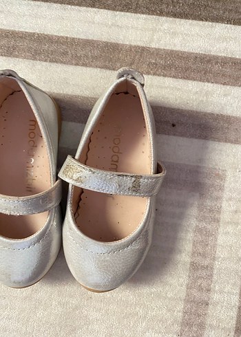 Kız Çocuk Beyaz Tokalı Babet Ayakkabı - Görsel 2