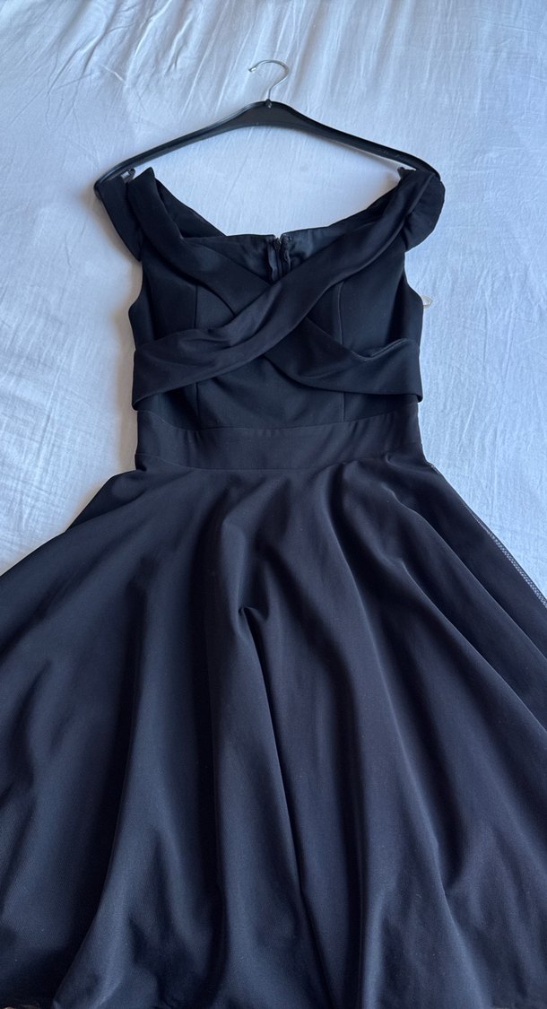 V Yakalı Siyah Uzun Drapeli Kadın Elbise - Görsel 4