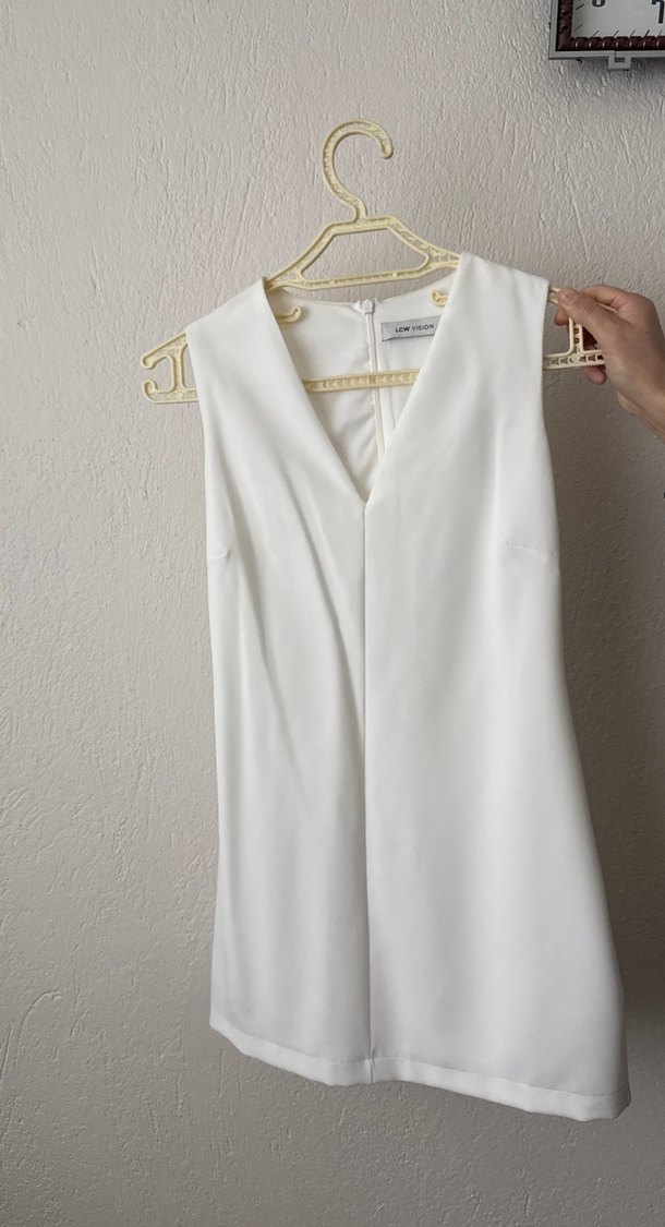 V Yakalı Beyaz Midi Elbise - Görsel 3