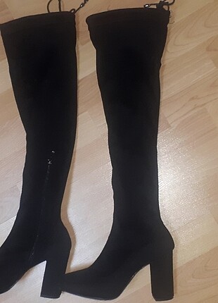 Topuklu Çorap Çizme