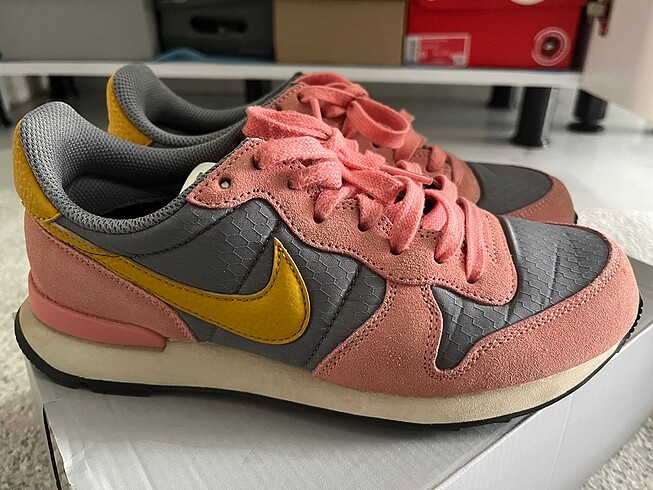 36 Beden Nike spor ayakkabı