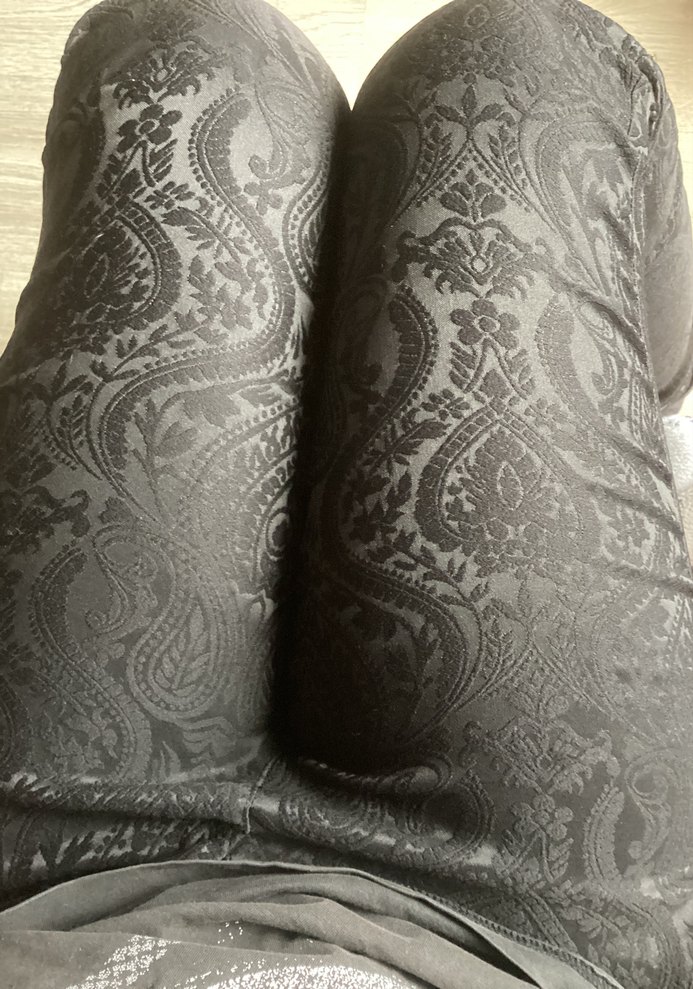 Gotik pantolon desenli - Görsel 2