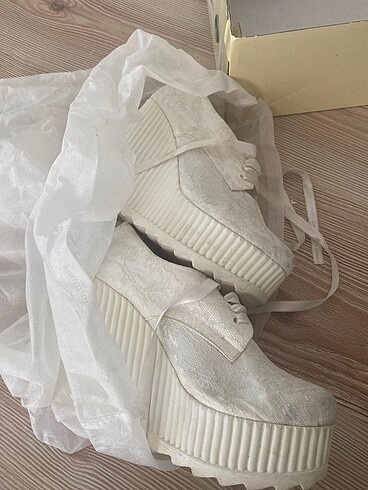 Gelinlik,nişan ayakkabısı. - Görsel 5