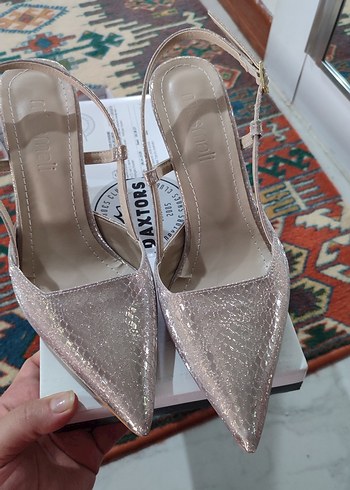 Diğer Diger Bej Parlak Yılan Desenli Stiletto
