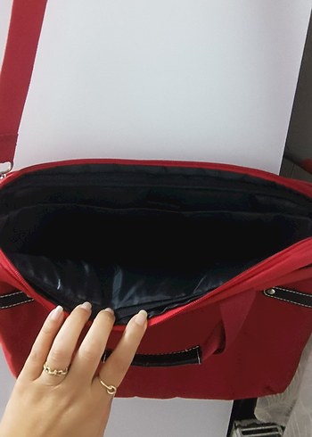  Beden Addison Kırmızı Kadın Laptop Çantası