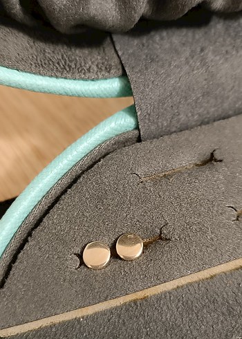 Altın Renk Mini Düğme Küpeler(gümüş) - Görsel 2