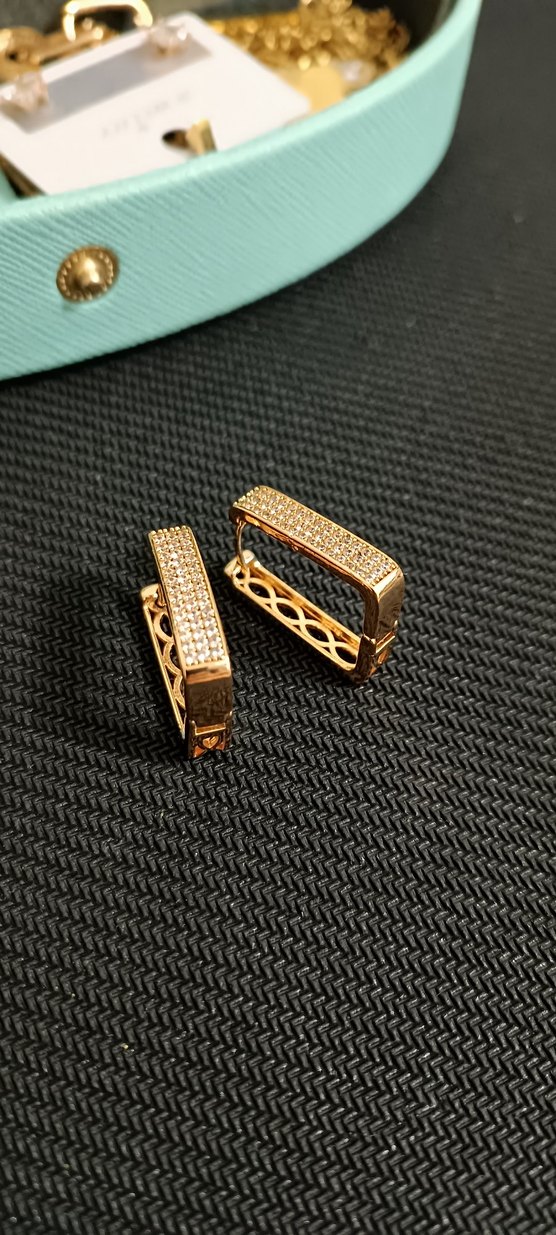 Altın Renk Çelik Küpe - Görsel 3