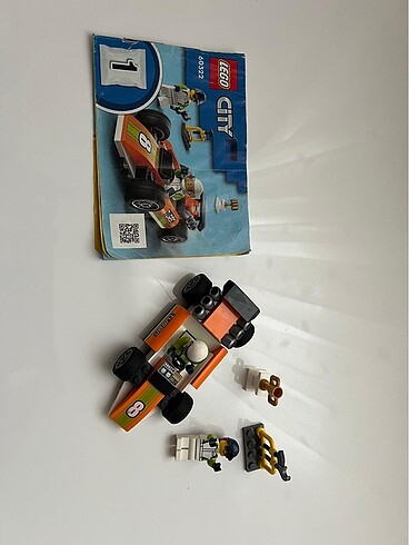 Lego 60322 yarış arabası
